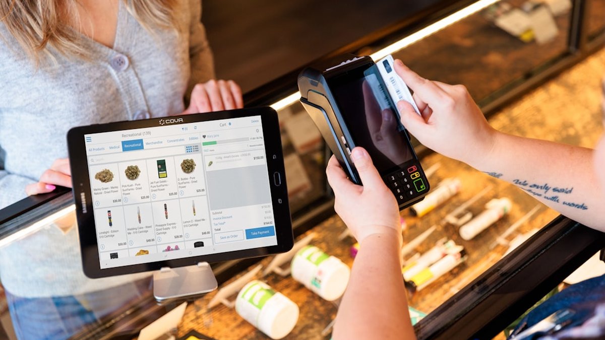 Best Payment Gateway for Freelancers: Compare Fees & Features